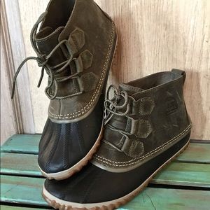 Green Sorel Duck Boots.